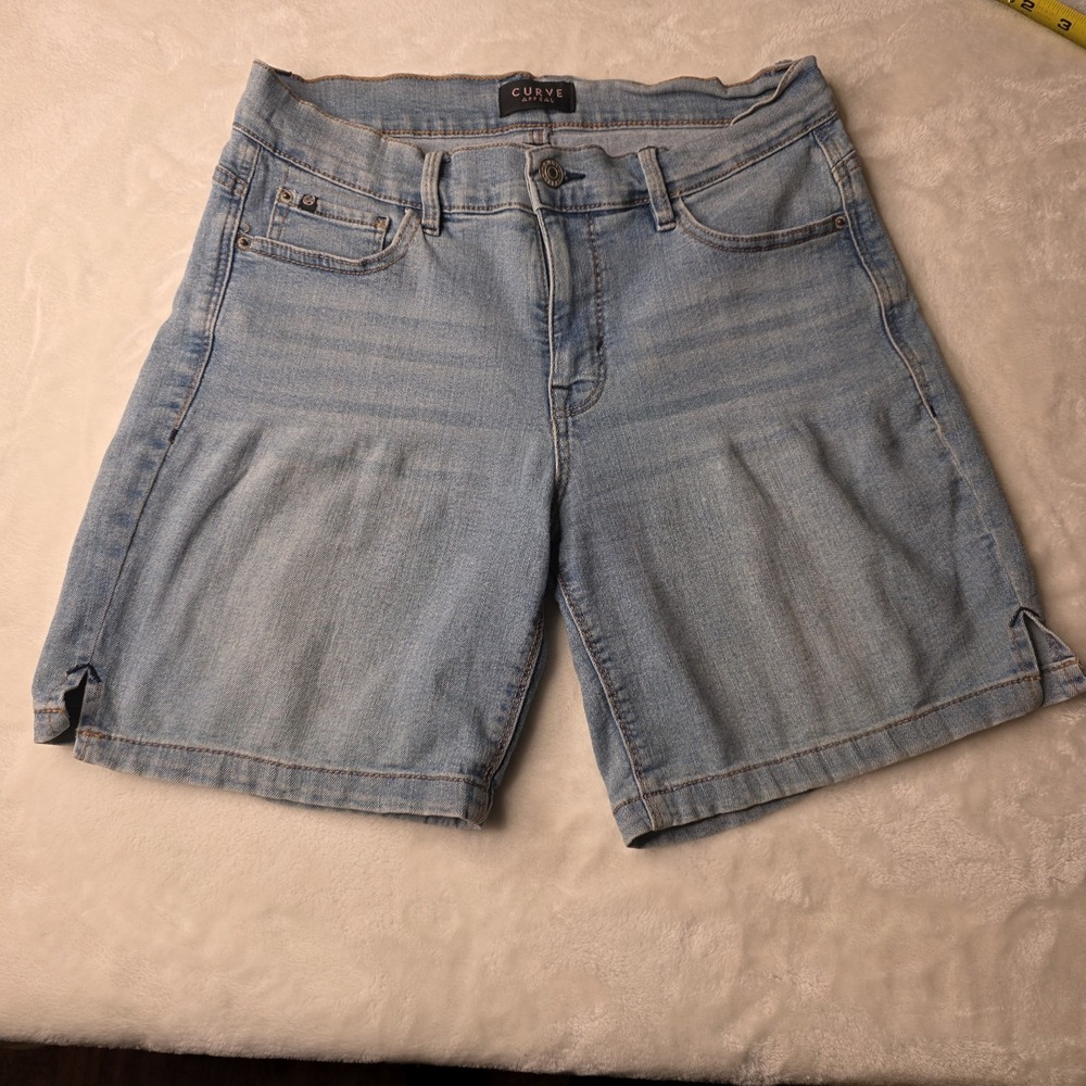 Curve Appeal Women Shorts 4/27Light Blue Denim‎ 7" Inseam